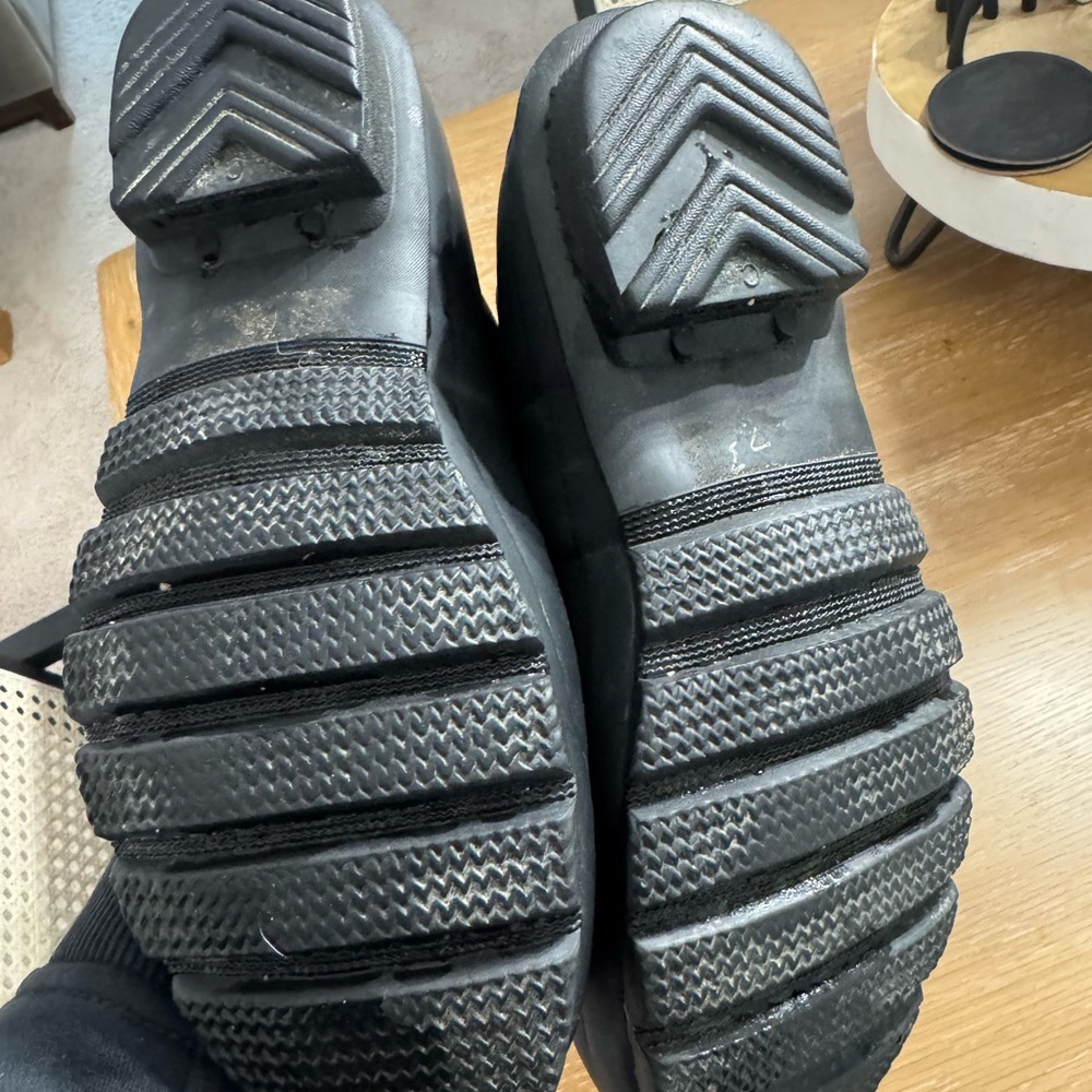 Hunter Boots with gray boot liners - Picture 4 of 8